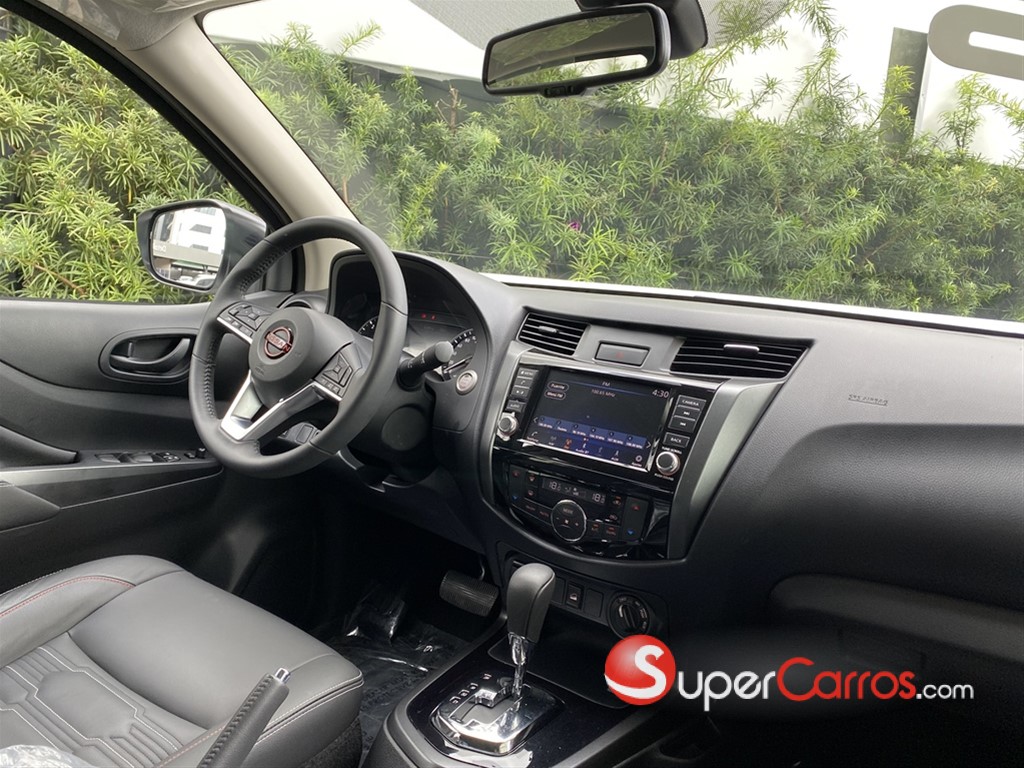 2025 Nissan Navara PRO X4 — foto 9 / 11