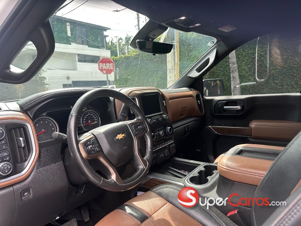 2021 Chevrolet Silverado High Country — foto 7 / 10