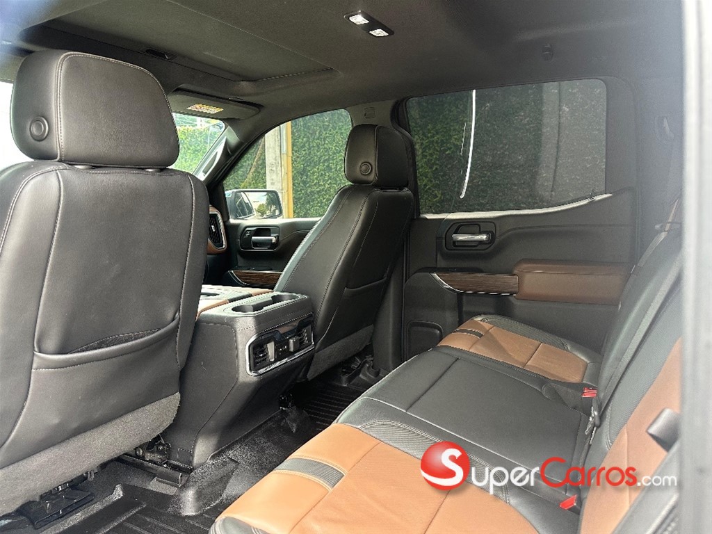 2021 Chevrolet Silverado High Country — foto 9 / 10