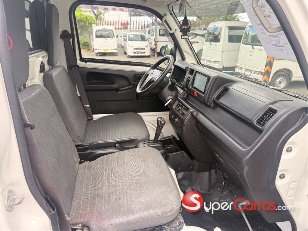 2019 Daihatsu Hijet — foto 8 / 10