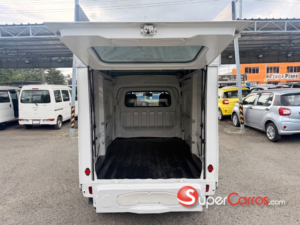 2019 Daihatsu Hijet — foto 9 / 10