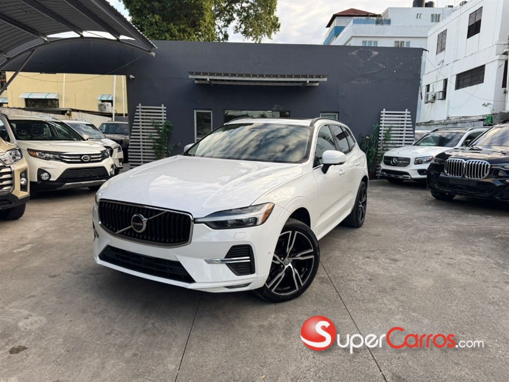 2022 Volvo XC60 B5 Inscription — foto 2 / 12