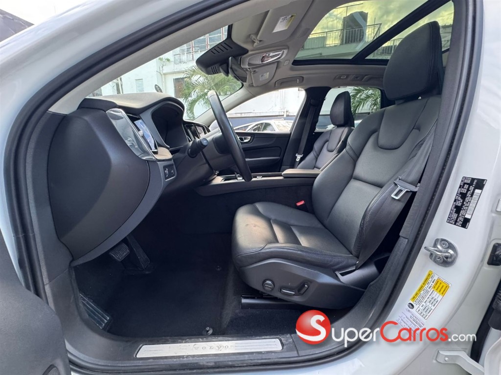 2022 Volvo XC60 B5 Inscription — foto 7 / 12
