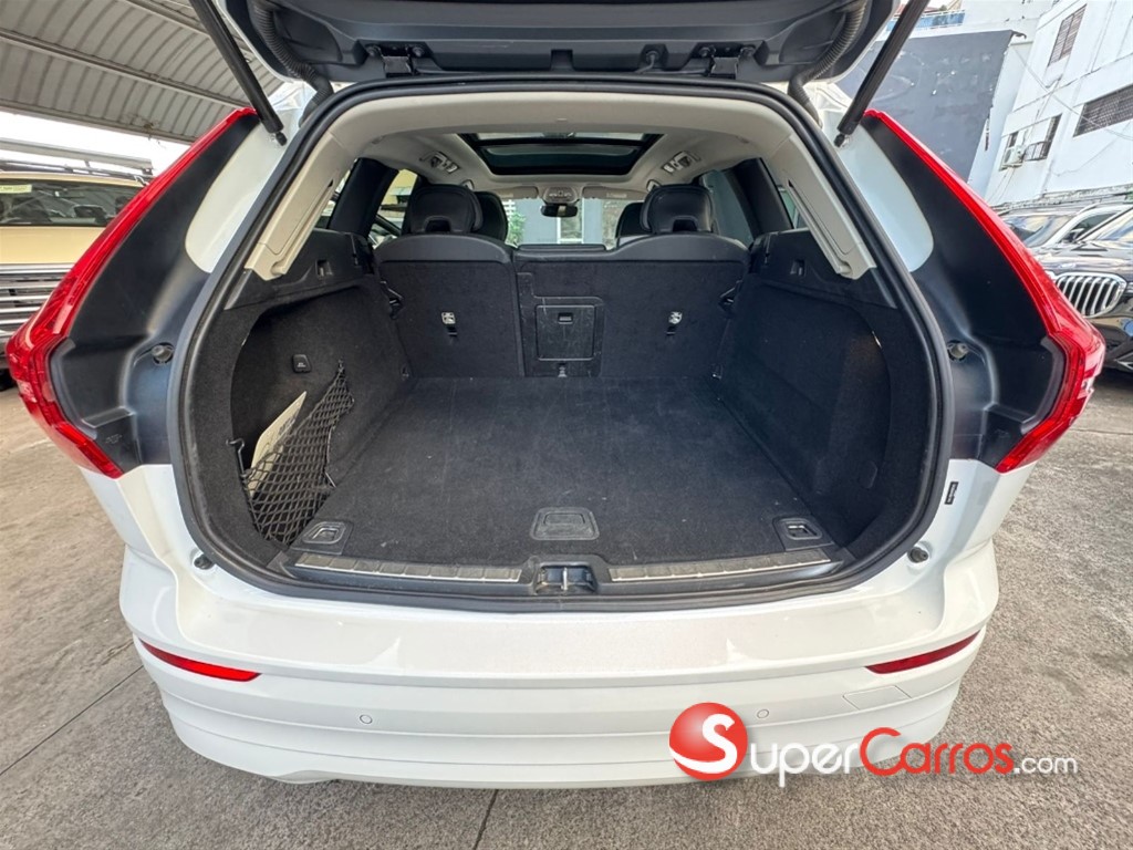 2022 Volvo XC60 B5 Inscription — foto 12 / 12