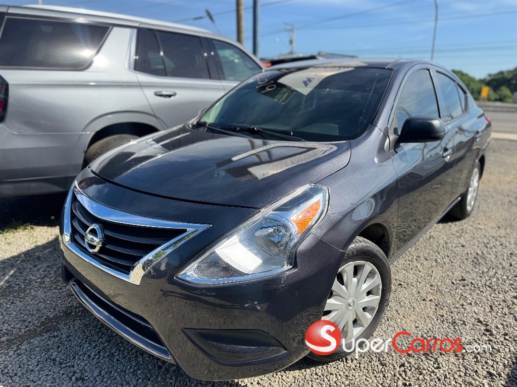 2019 Nissan Versa — foto 2 / 11