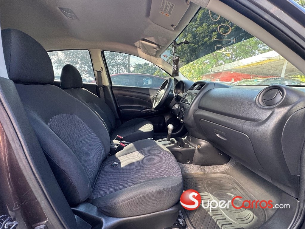 2019 Nissan Versa — foto 7 / 11