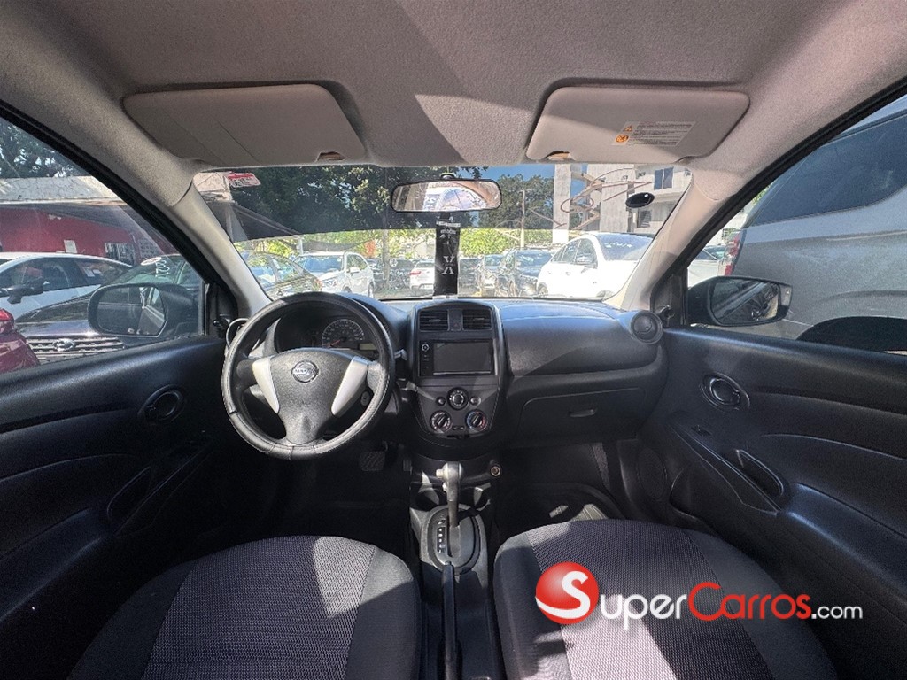 2019 Nissan Versa — foto 10 / 11