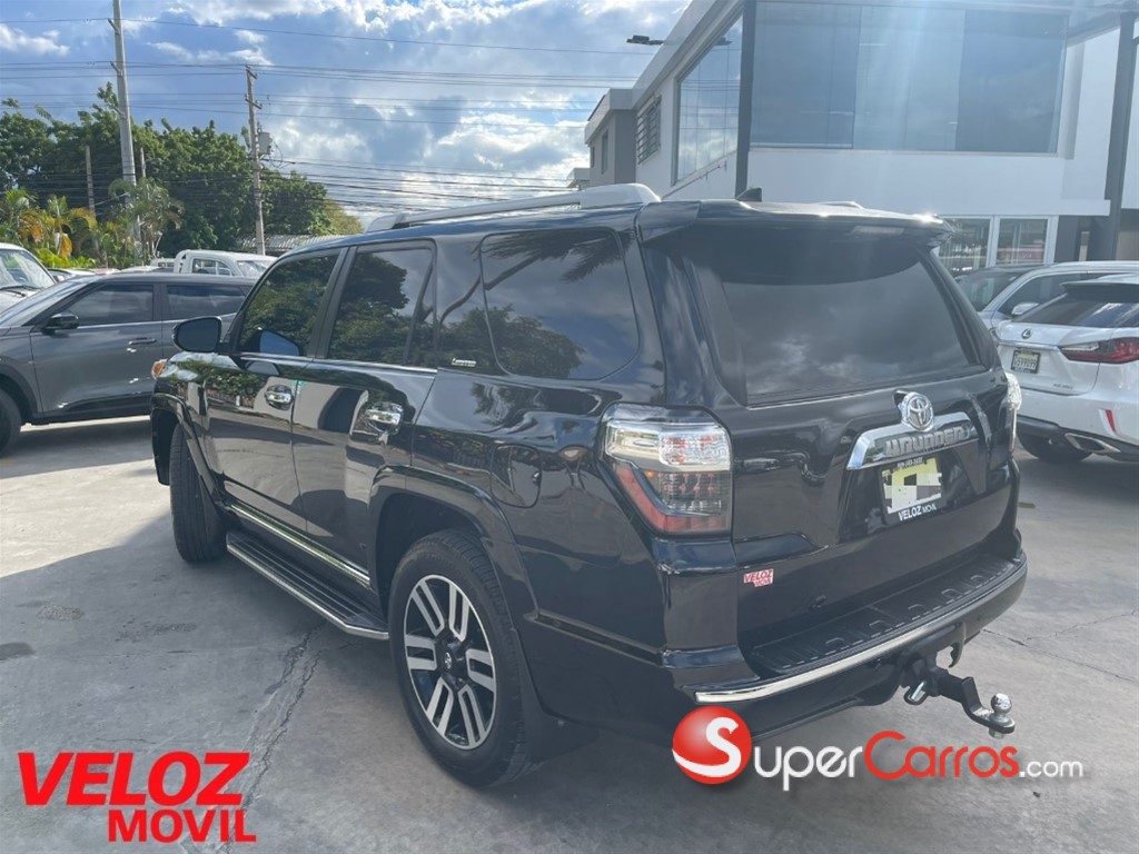 2017 Toyota 4 Runner Limited — foto 4 / 7