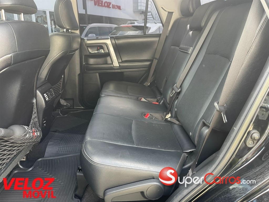 2017 Toyota 4 Runner Limited — foto 6 / 7