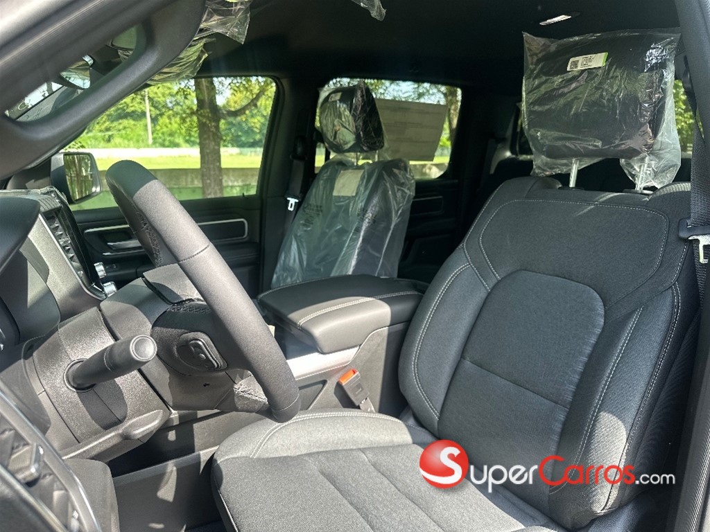 2025 Ram 1500 Big Horn — foto 4 / 9