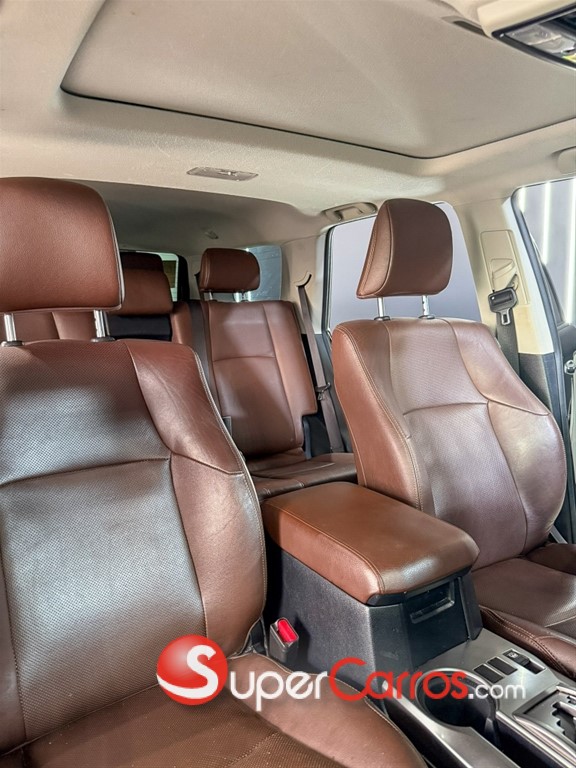 2021 Toyota 4 Runner Limited — foto 7 / 12