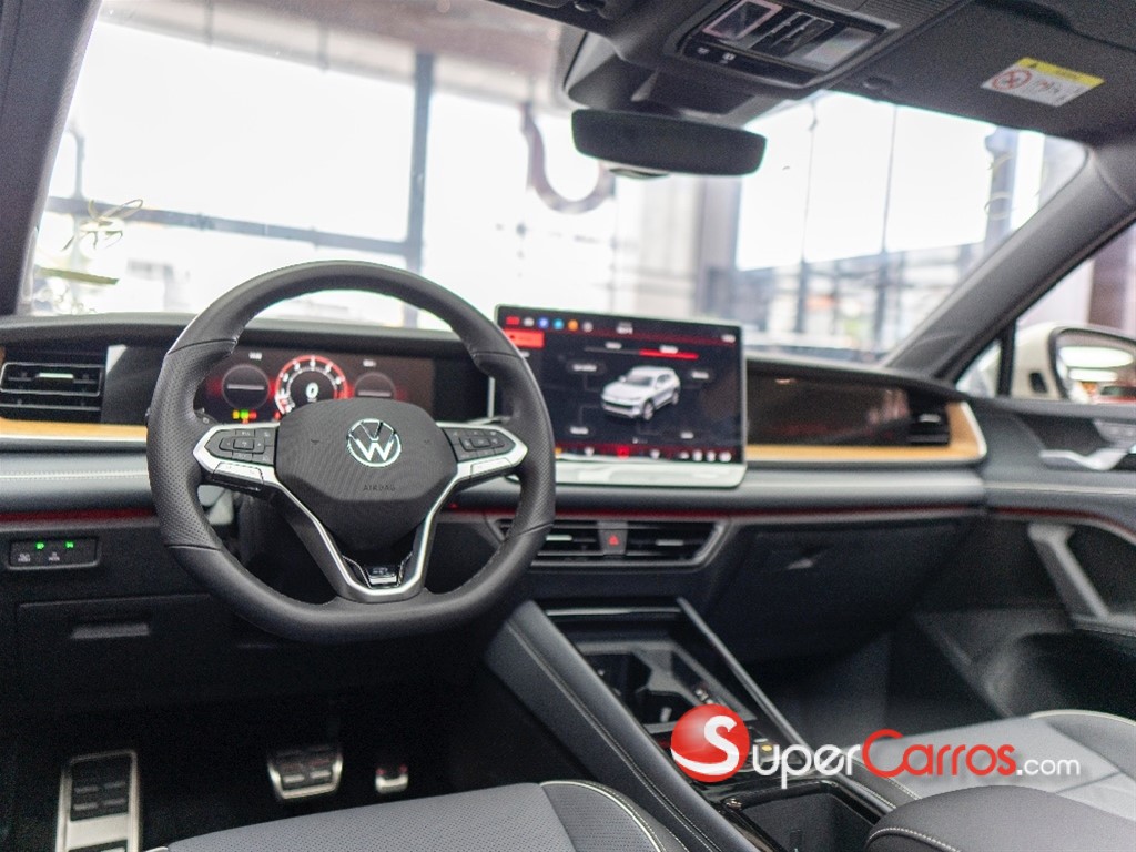 2026 Volkswagen Tiguan R Design — foto 3 / 10