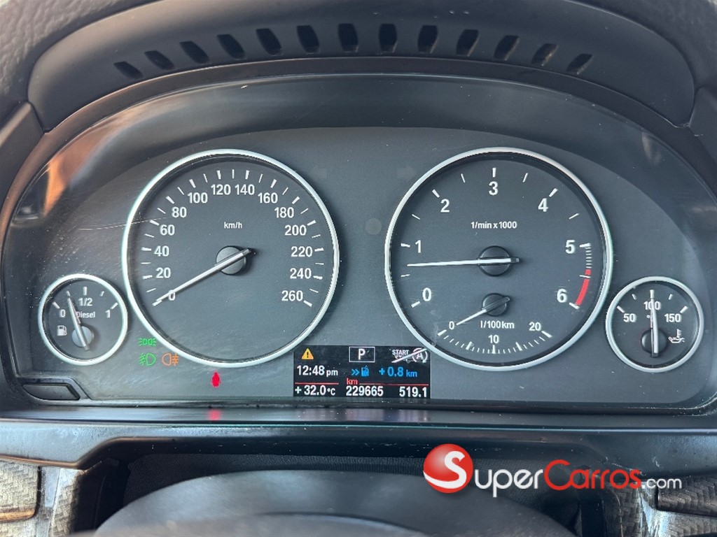 2014 BMW X 5 XDRIVE 30D — foto 9 / 12