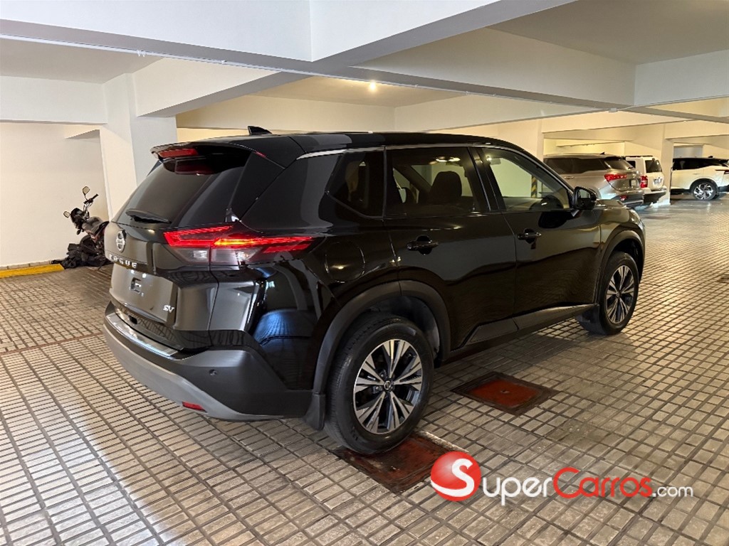 2021 Nissan Rogue SV — foto 5 / 12