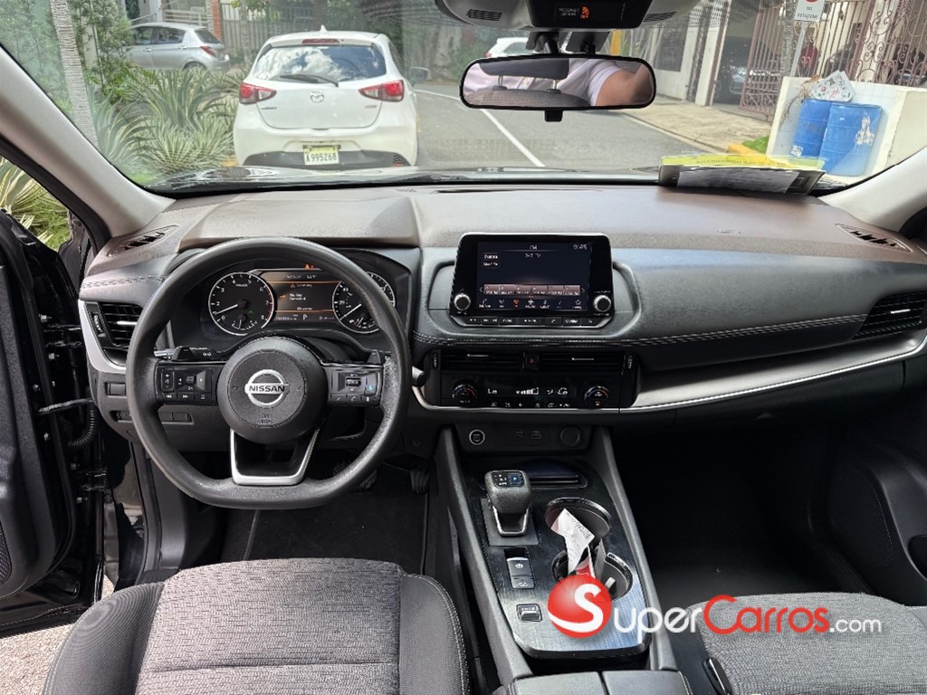 2021 Nissan Rogue SV — foto 12 / 12