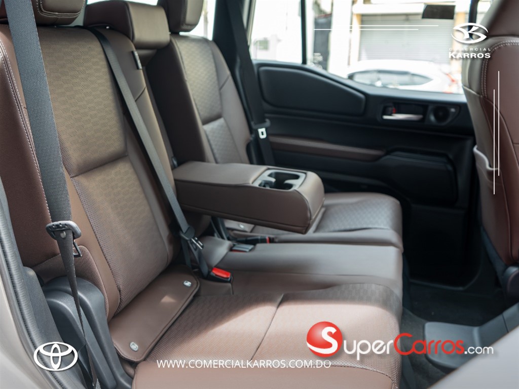 2027 Toyota Land Cruiser Prado Adventure 1A — foto 4 / 10