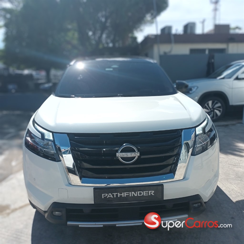 2023 Nissan Pathfinder Exclusive — foto 4 / 11
