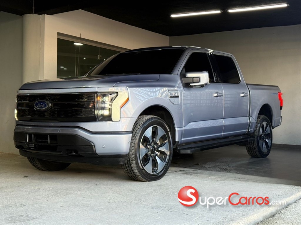 2022 Ford F 150 Lightning Platinum — foto 3 / 12