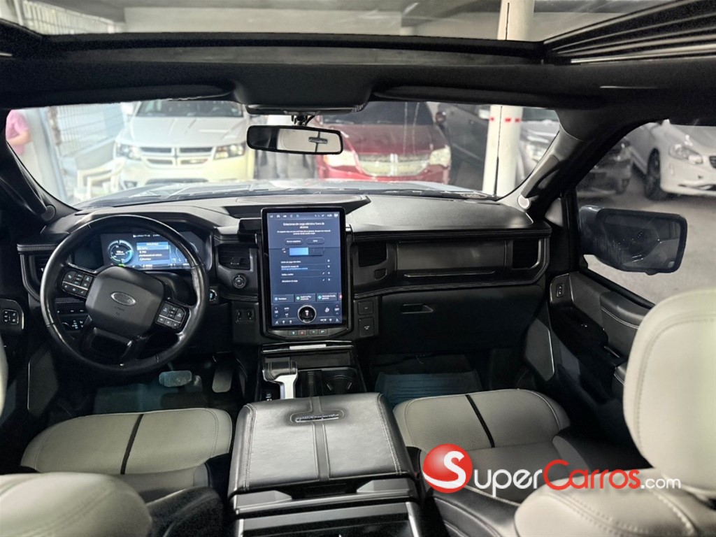 2022 Ford F 150 Lightning Platinum — foto 6 / 12