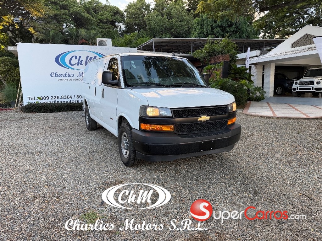 2018 Chevrolet Express — foto 2 / 9