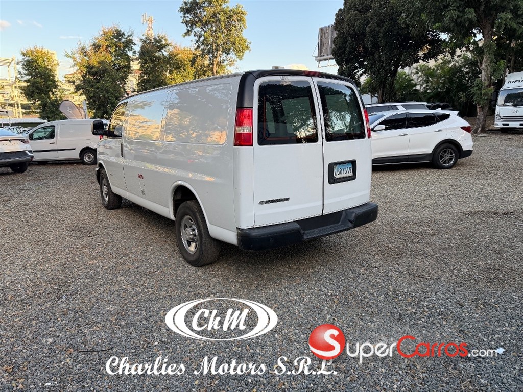 2018 Chevrolet Express — foto 4 / 9
