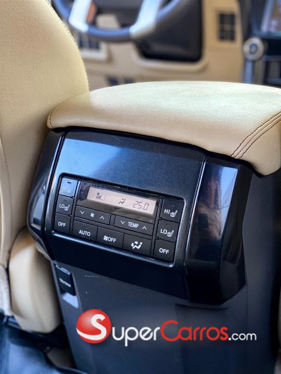 2017 Toyota Land Cruiser Prado VXL — foto 12 / 12
