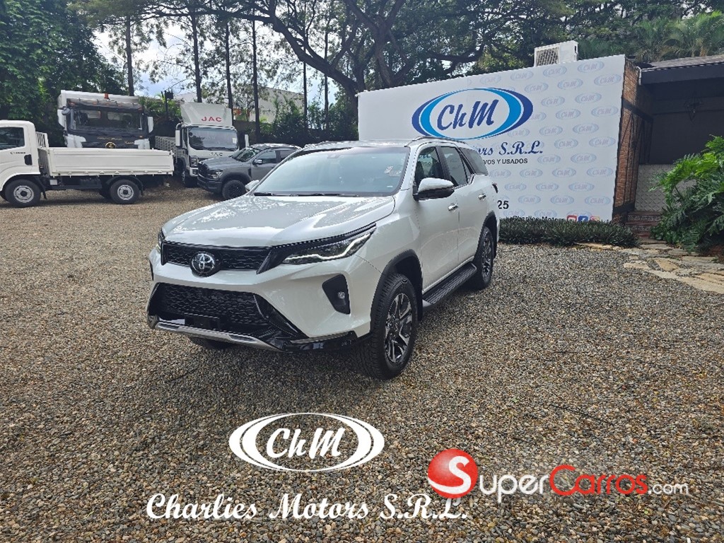 2026 Toyota Fortuner SRV TSS