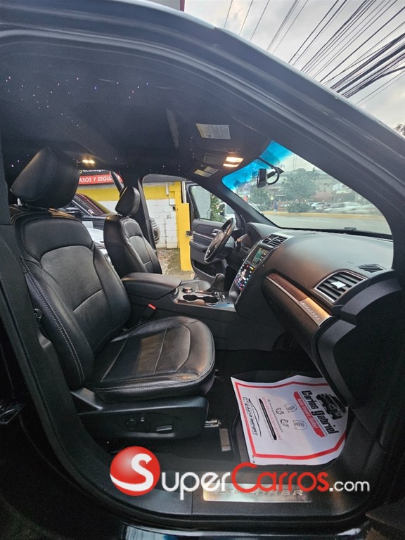 2019 Ford Explorer Limited — foto 6 / 10