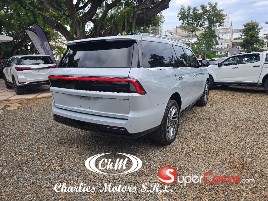 2026 Lincoln Navigator Reserve II — foto 4 / 12