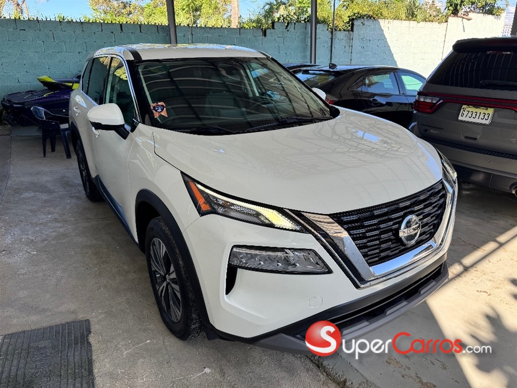 2021 Nissan Rogue SV — foto 2 / 8