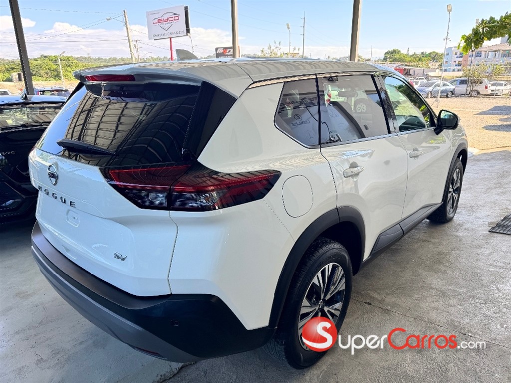 2021 Nissan Rogue SV — foto 4 / 8
