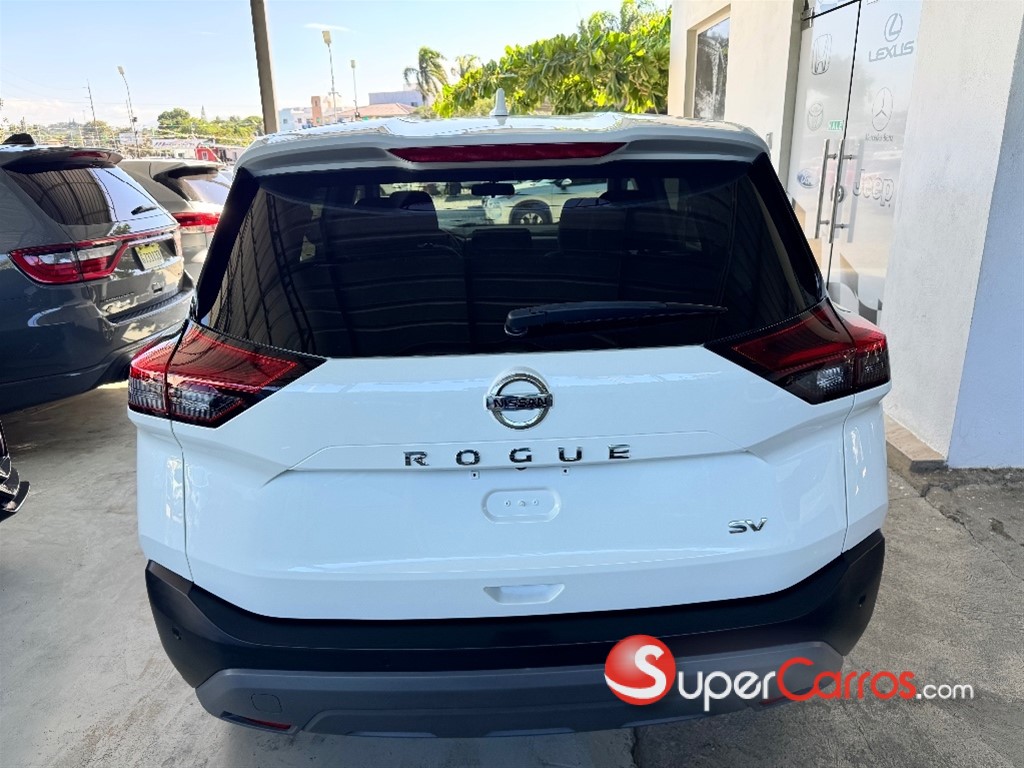 2021 Nissan Rogue SV — foto 5 / 8