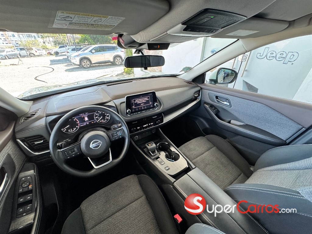 2021 Nissan Rogue SV — foto 6 / 8
