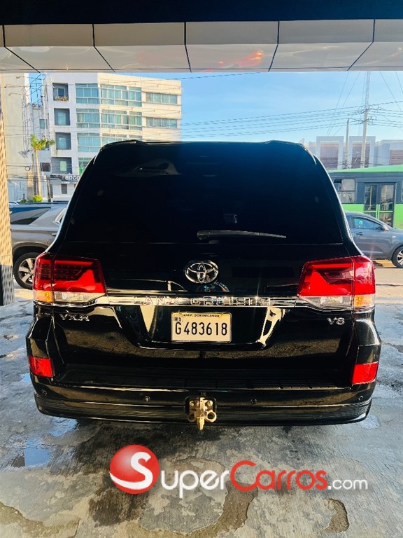 2020 Toyota Land Cruiser VXR — foto 5 / 12
