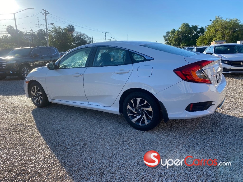 2020 Honda Civic LX — foto 6 / 10