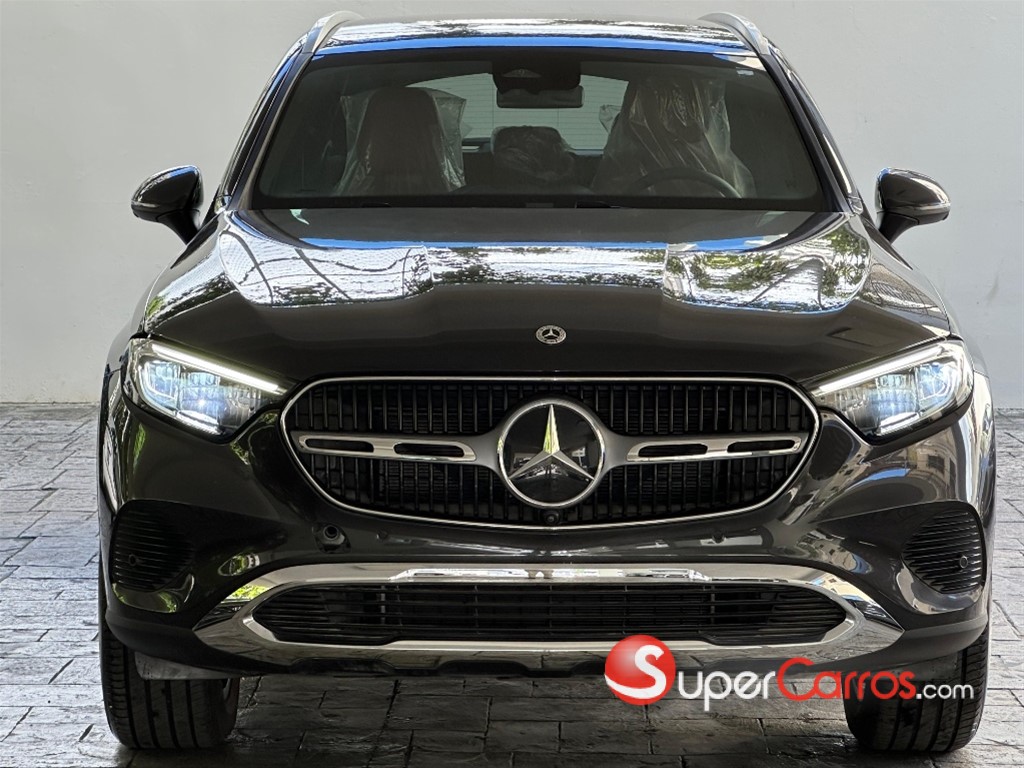 2026 Mercedes-Benz Clase GLC 200 — foto 2 / 9