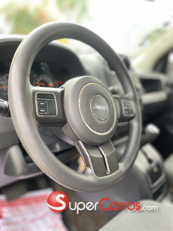 2015 Jeep Compass — foto 12 / 12