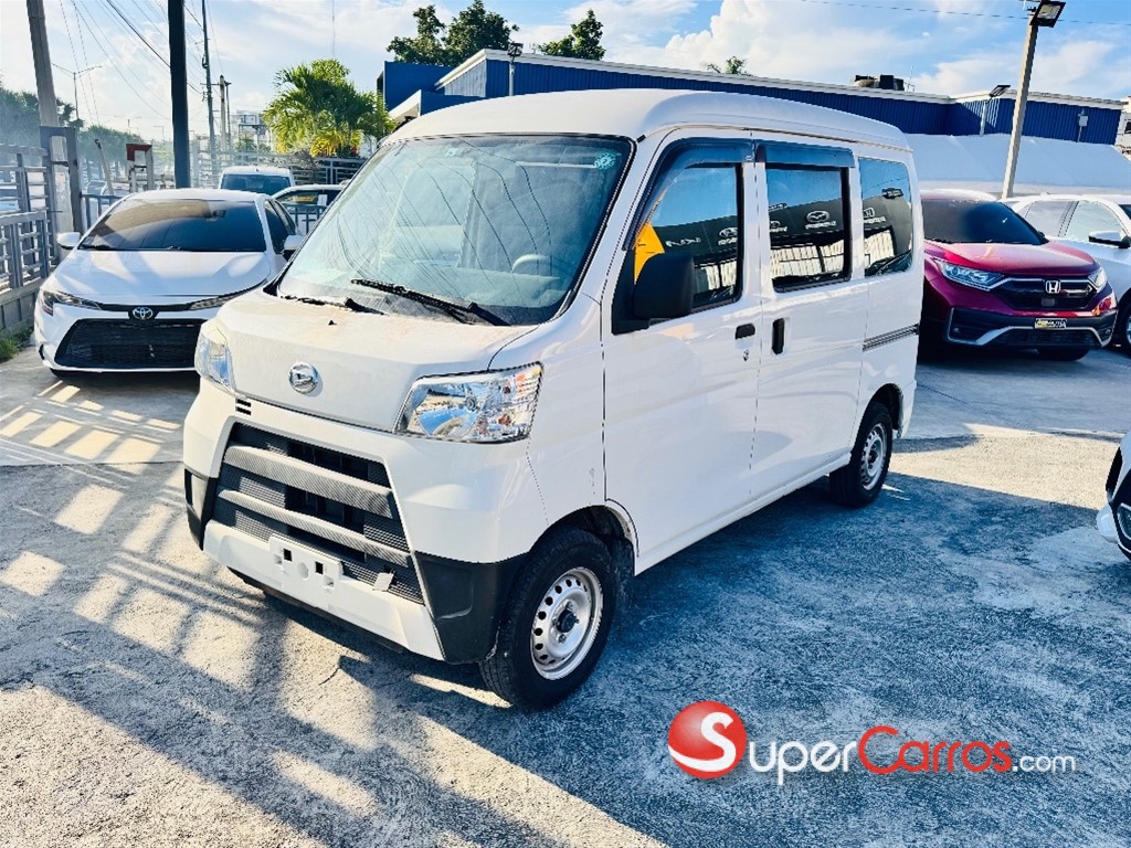 2020 Daihatsu Hijet Minivan — foto 3 / 10