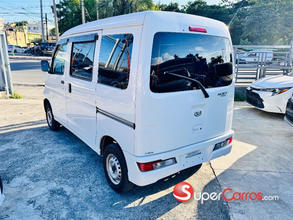 2020 Daihatsu Hijet Minivan — foto 4 / 10