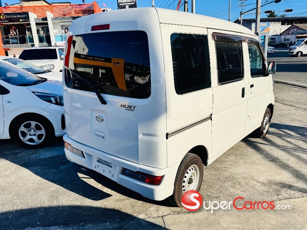 2020 Daihatsu Hijet Minivan — foto 5 / 10