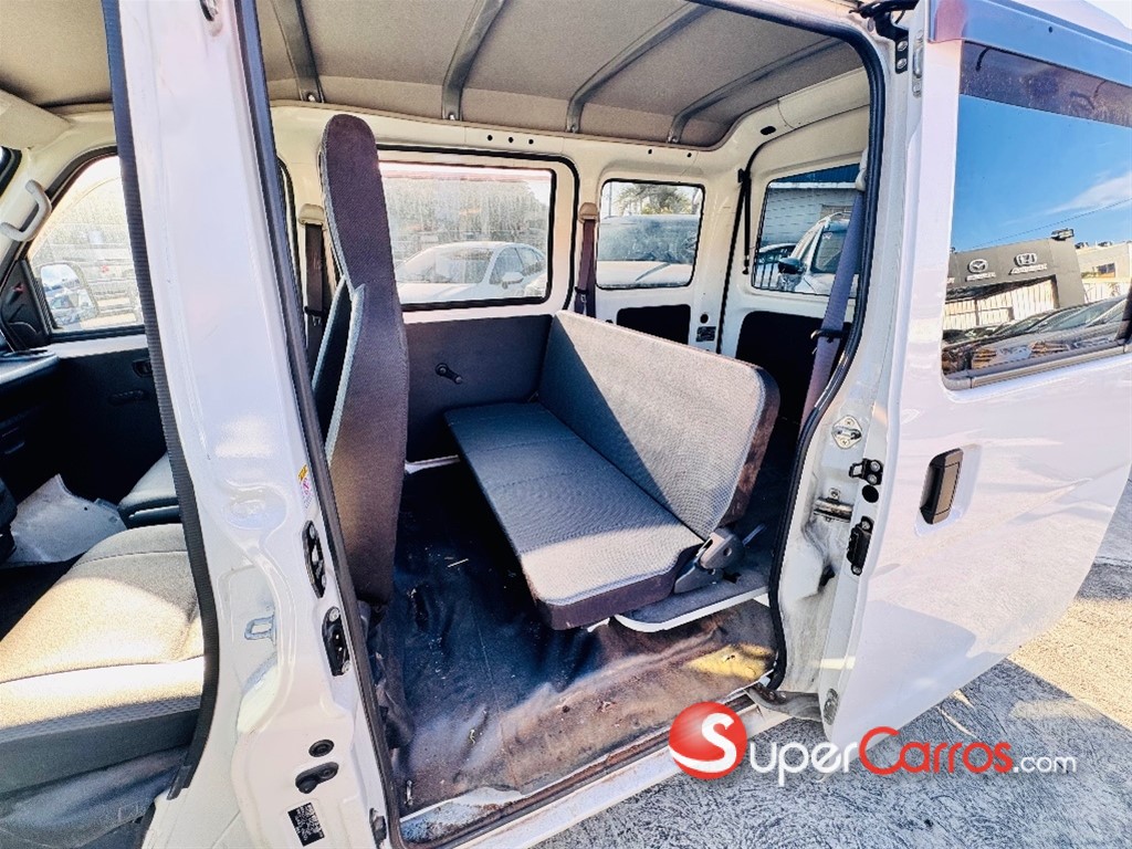 2020 Daihatsu Hijet Minivan — foto 8 / 10