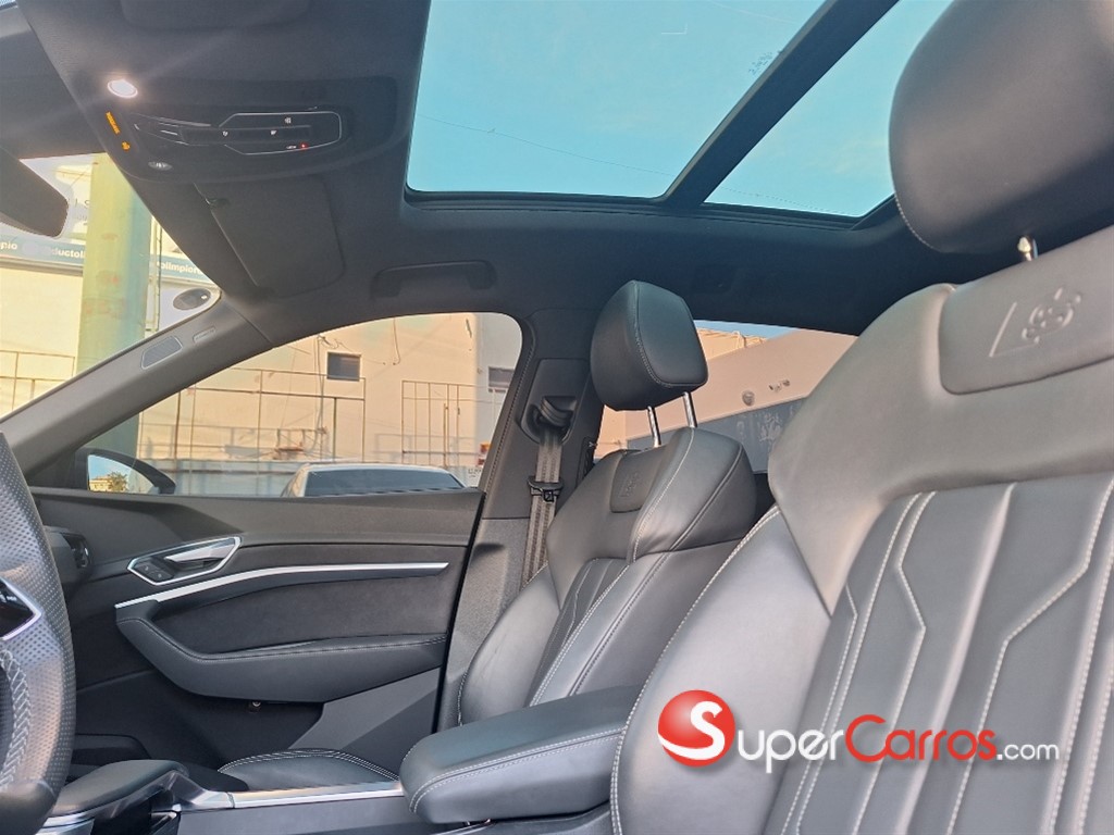 2022 Audi E-Tron Sportback 55 S-Line — foto 8 / 12