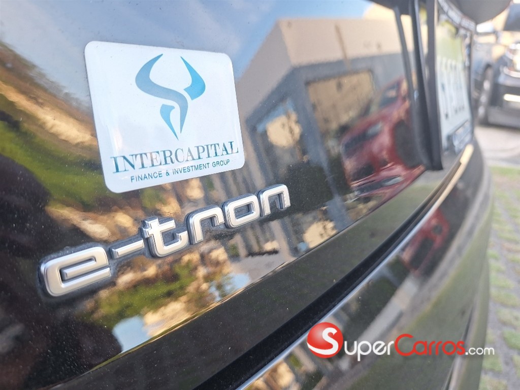 2022 Audi E-Tron Sportback 55 S-Line — foto 10 / 12
