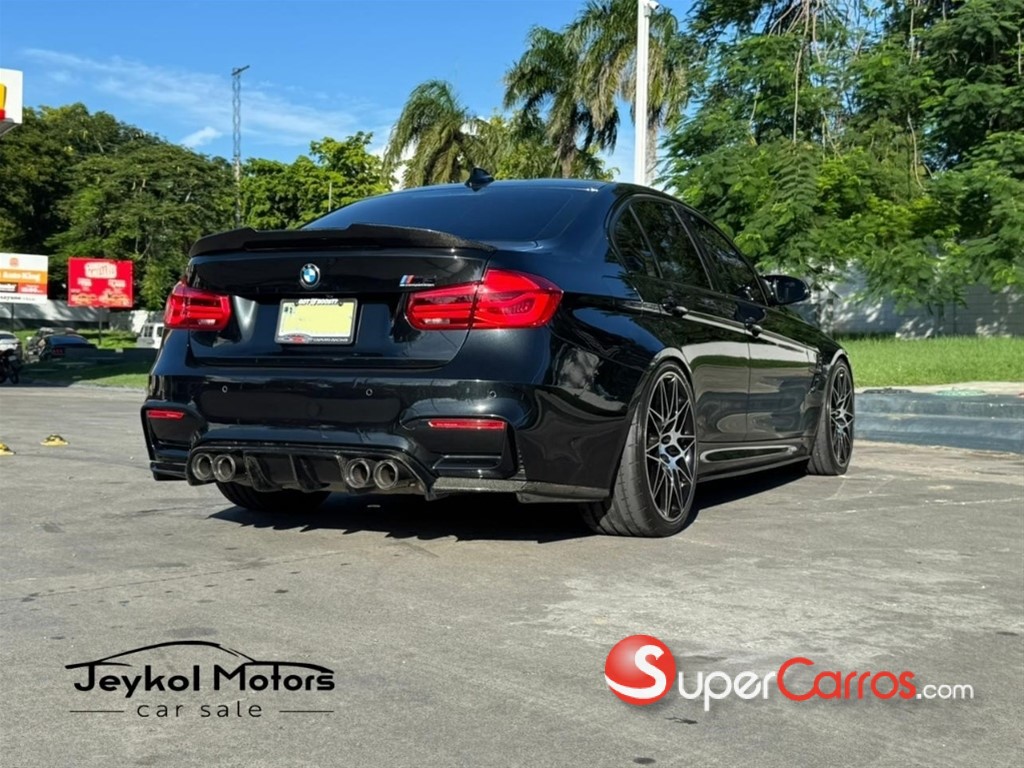 2017 BMW M 3 Competition Package — foto 8 / 12