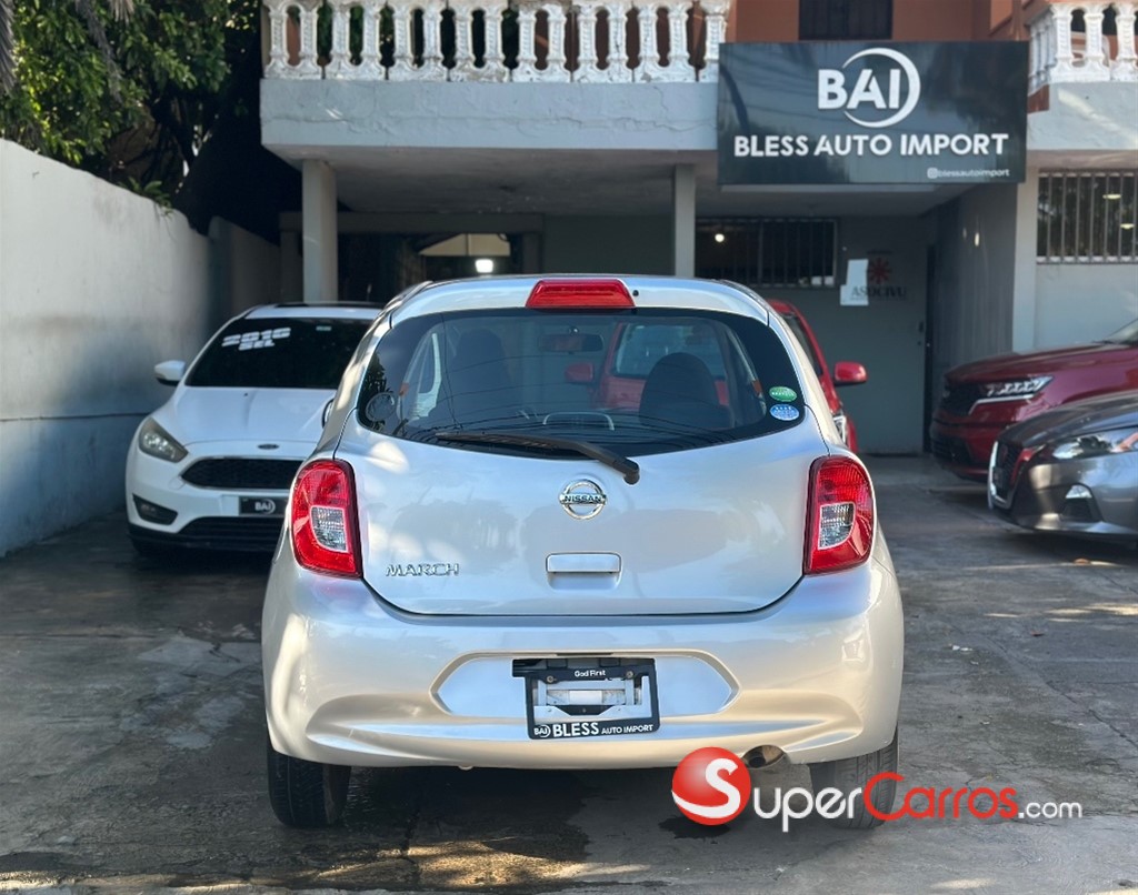 2020 Nissan March — foto 5 / 12