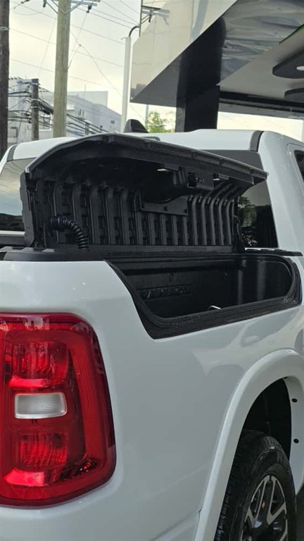 2025 Ram 1500 Laramie Crew Cab — foto 7 / 12
