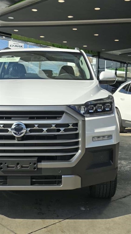 2026 KGM Musso LIMITED — foto 4 / 12