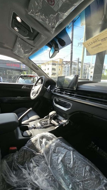 2026 KGM Musso LIMITED — foto 11 / 12