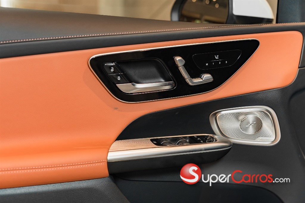 2025 Mercedes-Benz Clase GLC 200 Coupe — foto 11 / 12