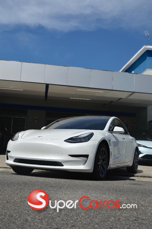 2020 Tesla Model 3 Standard Range Plus — foto 2 / 12
